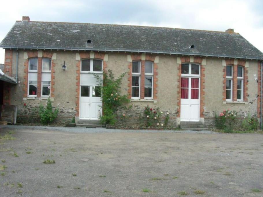 Gite -Belle Maison Dans Une Ancienne Ecole-Tarif Reduit Hors We ! Chanzeaux Exterior foto